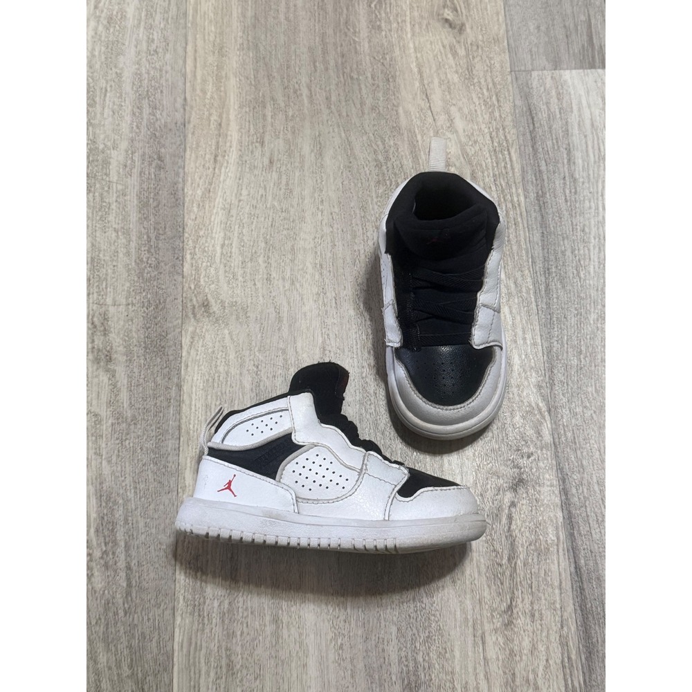 Nike Jordan Access Toddler Sneakers White Black Red AV7944-101 Size 7C Mens
